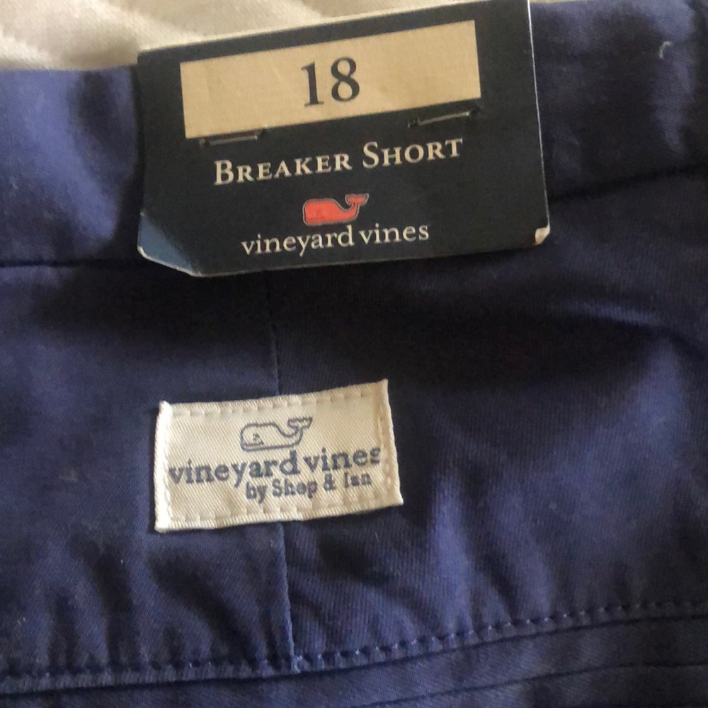 Boys vineyard vines shorts- brand new - Picture 3 of 4